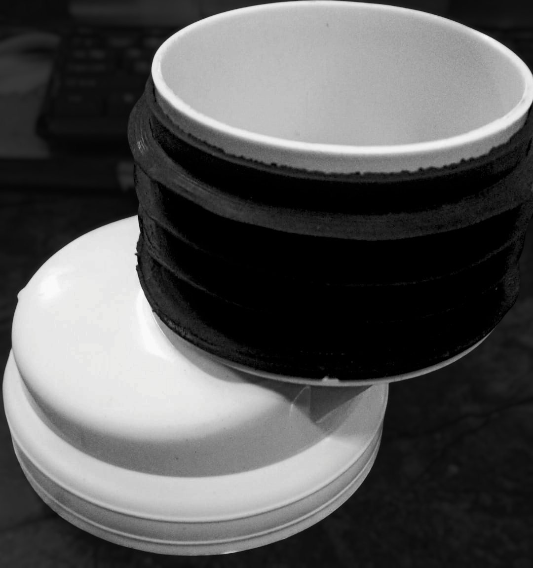 Commode reducer